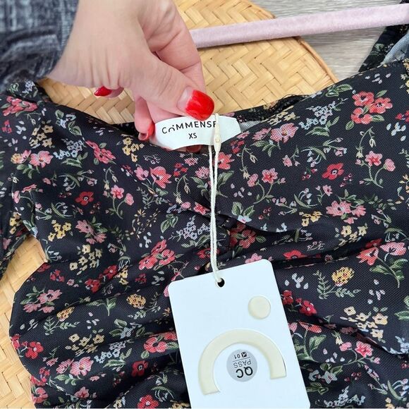 Nwt commense floral‎ print ruched Long sleeve top - Picture 2 of 4